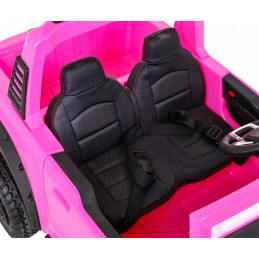 Ford Super Duty różowy