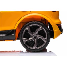 Audi SQ8 Żółty