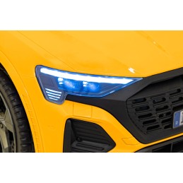 Audi SQ8 Żółty